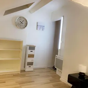 https://coquet-appartement-2-pieces.fr-paris.fr